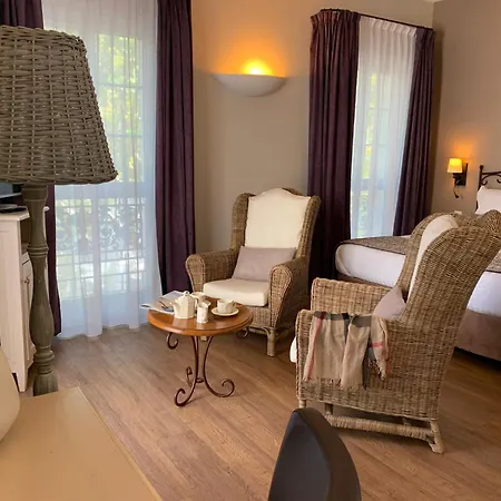 De L'horloge Hotel 4*